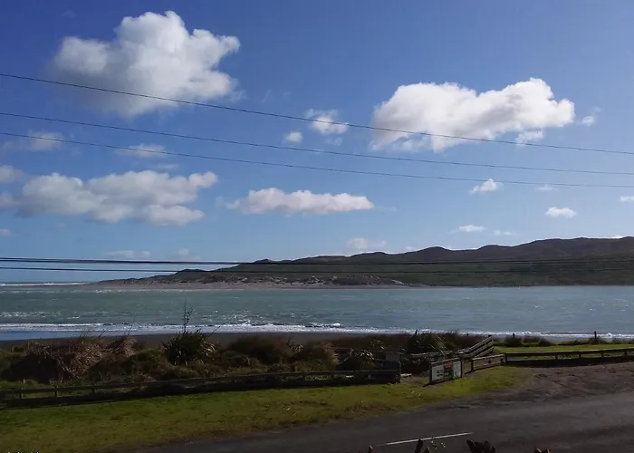 Karoro The Beach Front Bach With Views To Die For!