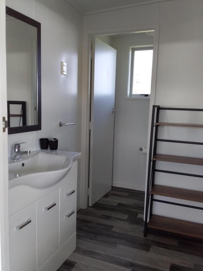 Karoro The Front Bach With Views To For! Holiday home Raglan